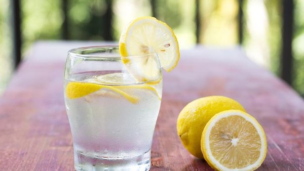 3 Resep Air Lemon yang Ampuh untuk Menurunkan Berat Badan